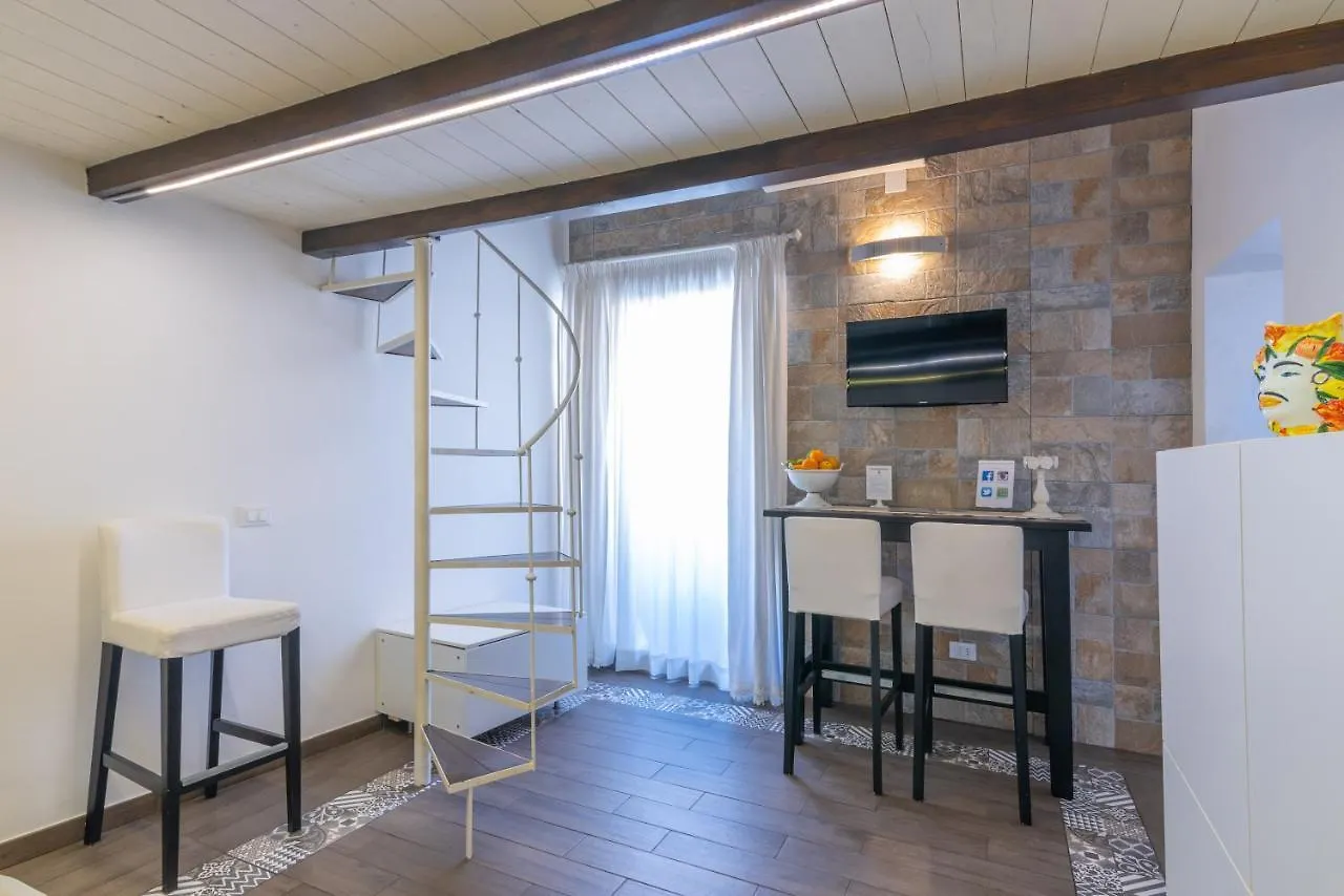 Made In Ortigia Apartments Syrakuzy